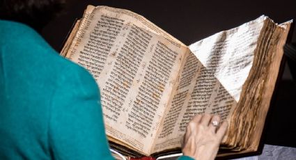Subastan Biblia más antigua del mundo; la cifra que pagaron es de alarido