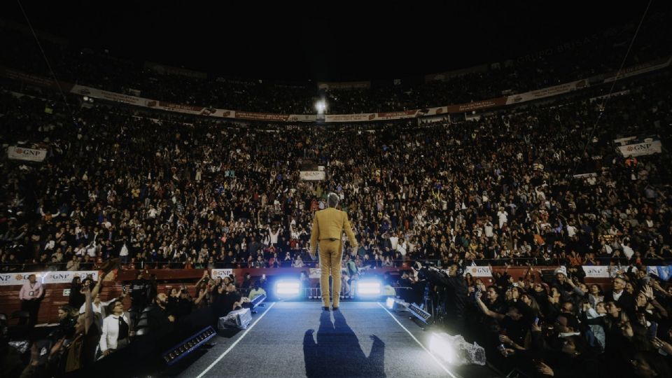 Alejandro Fernández tuvo un emotivo concierto.