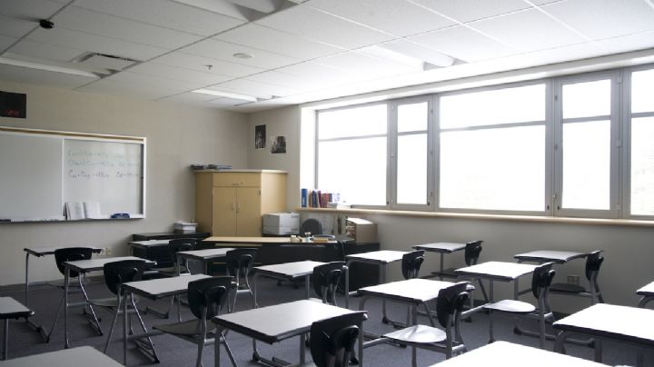 Estudiante mata a directora a puñaladas frente a toda la clase