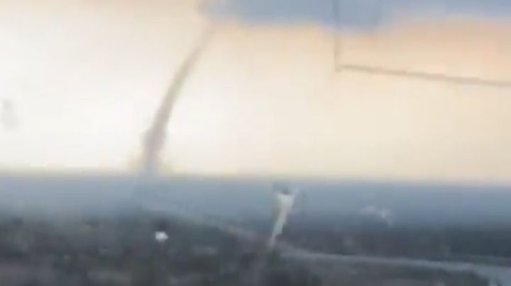 VIDEO | Captan tornado en la Carretera 57 en Coahuila; así lucía
