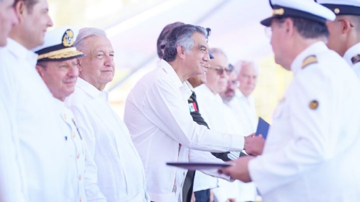 AMLO y Américo Villarreal celebran Día de la Marina; presidente defiende su labor | VIDEO