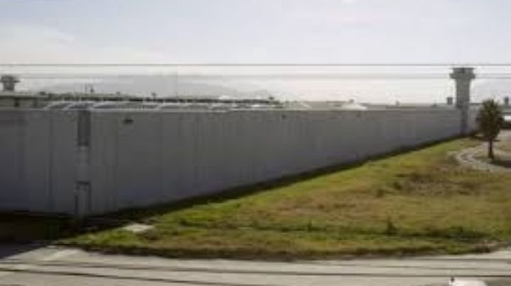 Dos ex convictos salen del penal; a 200 metros, sicarios los acribillan