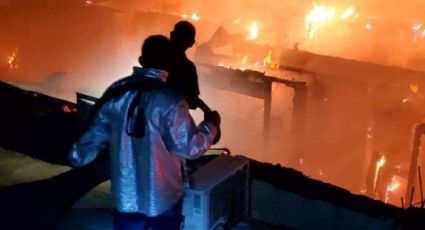 Se incendian casas en Anáhuac; bomberos de Nuevo Laredo acuden en apoyo | FOTOS