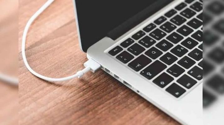 ¿Es malo dejar conectada tu laptop todo el tiempo?