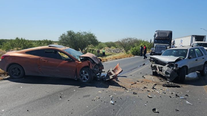 Dos jóvenes son internados tras chocar de frente en el Segundo Anillo Periférico