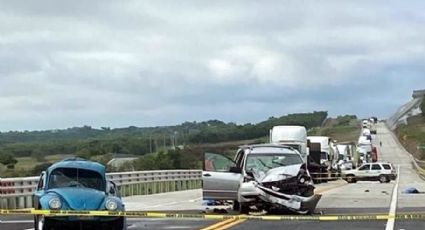 Empujaban un vocho en autopista; mueren arrollados