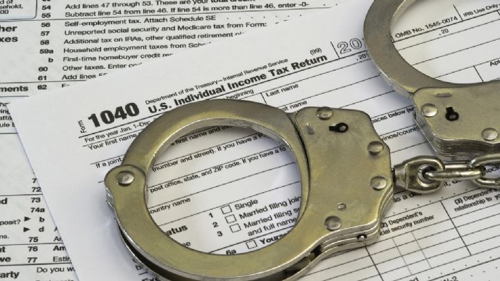 Residente engañó al IRS durante tres años; lo descubren y recibirá fuerte multa más cárcel