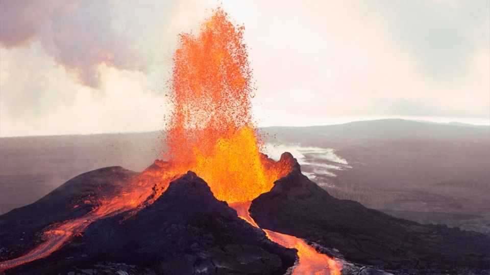 Primero Don Goyo, y ahora el monte de fuego de Hawaii muestra elevada actividad volcánica, preocupando a los expertos