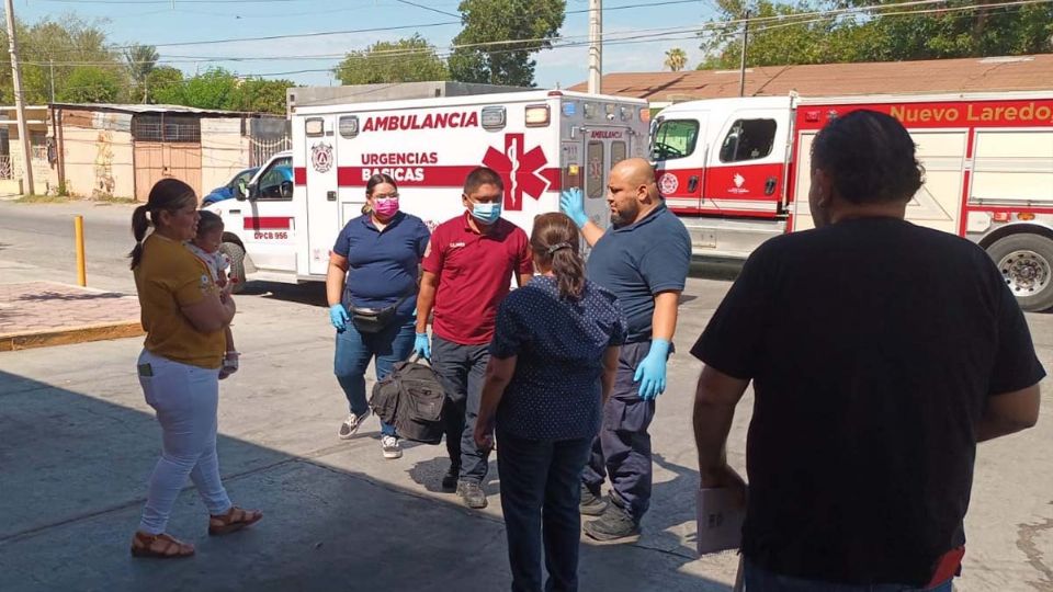 Dos mujeres colisionan con sus camionetas en la colonia Hidalgo