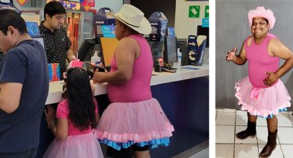 Le pide su hija que vaya con ella al cine vestido de "Barbie"; la ama tanto que le cumple su deseo