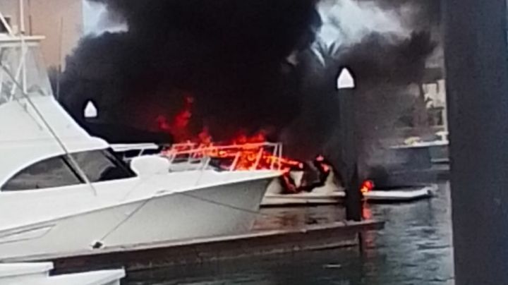 Un marinero muerto y un capitán herido, el saldo de dos yates incendiados | VIDEO