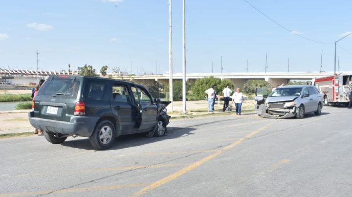 Choque deja una mujer herida, frente al Citev; su acompañante, culpable