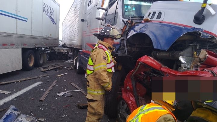 Horrible carambola deja a tres personas sin vida en la Carretera 57 | IMÁGENES FUERTES
