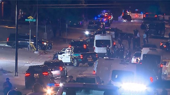 Terror en Forth Worth, Texas, en festejos de 4 de julio: tirador dispara contra 17 personas