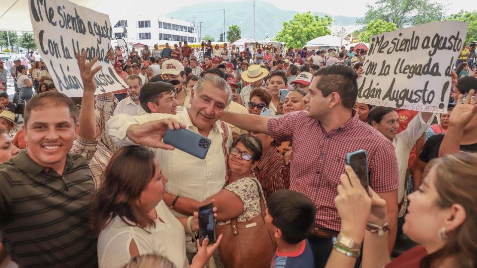 Adán convivió muy de cerca con la gente.