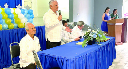 Reconocen a maestros de Nuevo Laredo por trayectoria