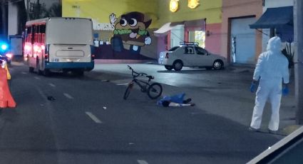 Camión urbano atropella y mata a niño de 13 años; había salido a pasear en bicicleta con su papá