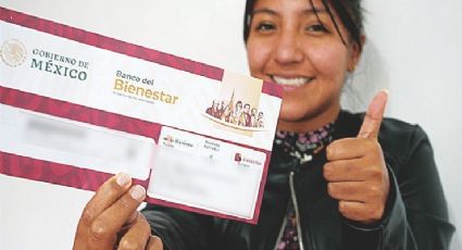 Entregarán tarjetas a estudiantes becados en el programa Benito Juárez
