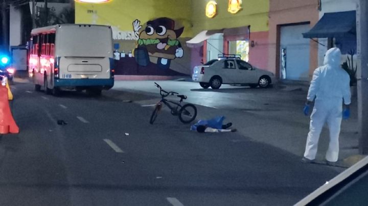 Camión urbano atropella y mata a niño de 13 años; había salido a pasear en bicicleta con su papá