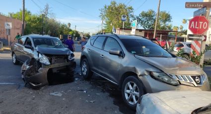 Conductoras protagonizan accidente vial en colonia Hidalgo