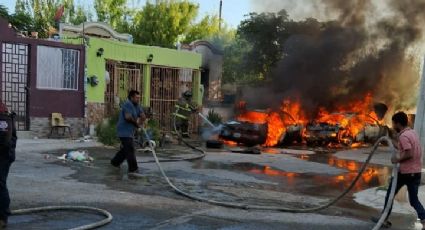 Consume fuego dos autos y fachada de una casa en colonia Valles del Paraíso