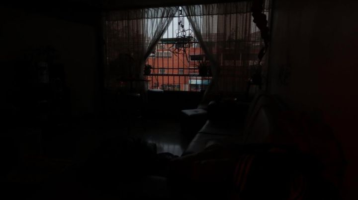 Cortes de luz: ¿Qué debes hacer si te toca un apagón por las tormentas?