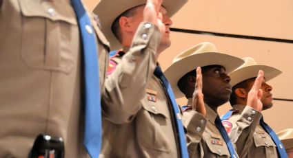 Rangers de Texas mantienen bajo investigación a dos policías de Laredo