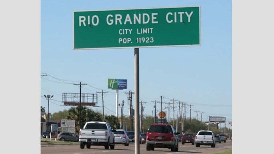 La comunidad de Río Grande City comenta el triple arresto.