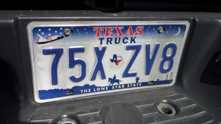 Castigos por cubrir placas en Texas, ¿cuándo aplicarán las nuevas multas?