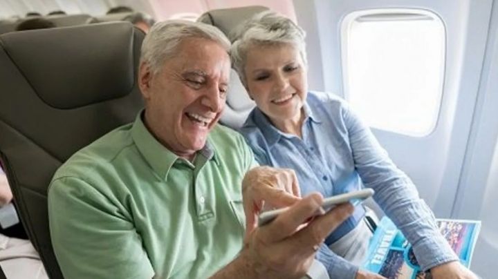 Esta es la edad máxima para viajar en avión, tómalo en cuenta antes de volar