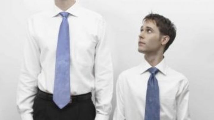 Pensó en suicidarse por 'chaparro'; se operó para ser más alto