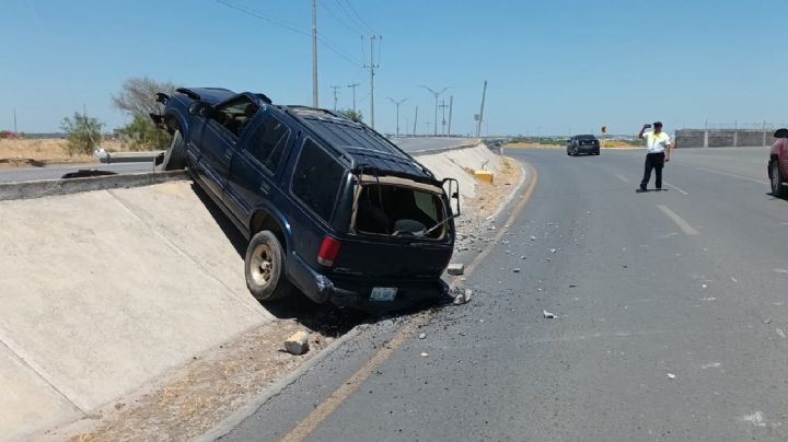 Pierde el control y choca su Chevrolet Blazer sobre Prolongación Monterrey