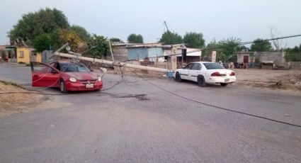 Abuela se salva de morir electrocutada al caerle poste y cableado encima