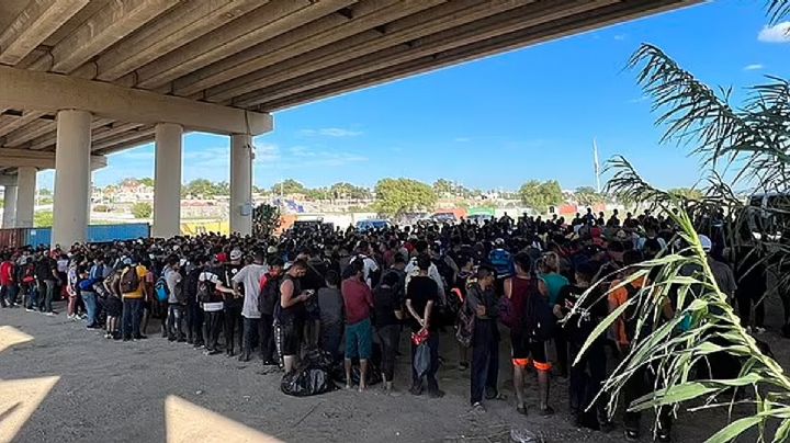 Crisis en Eagle Pass: fallece niño migrante al intentar cruzar el Río Bravo