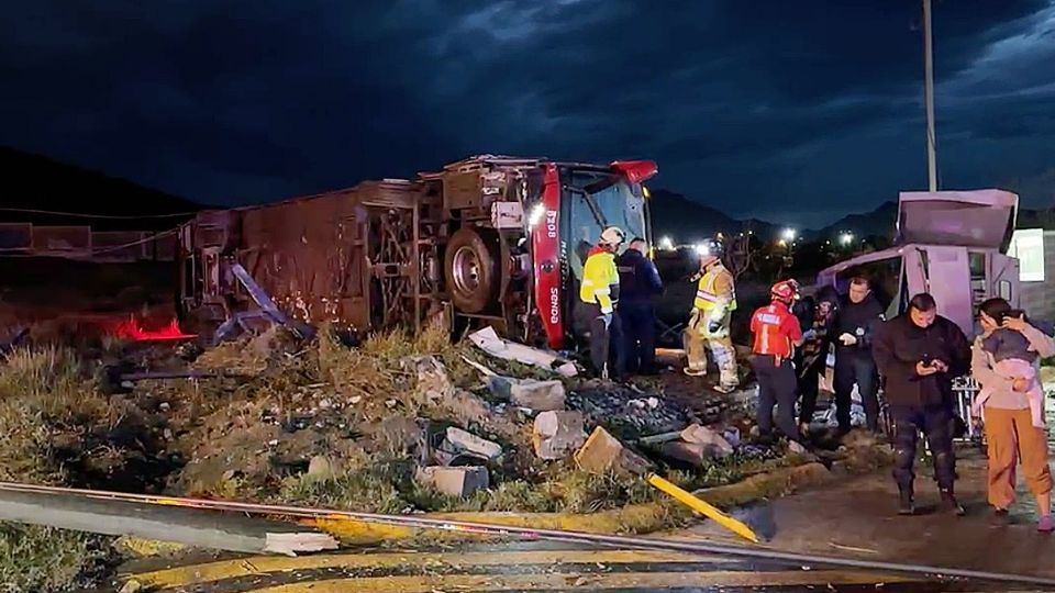 En este fatal accidente una mujer falleció y por lo menos 10 más resultaron lesionadas