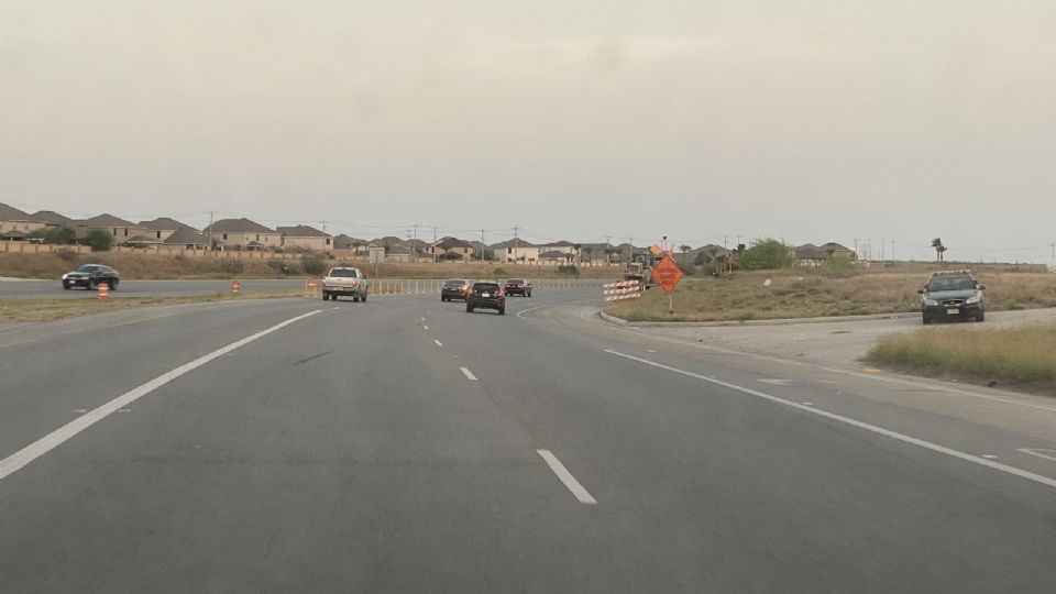 Los giros de la camioneta dispararon hacia afuera al pasajero del vehículo, mientras el conductor murió con una herida mortal de bala en su cuerpo