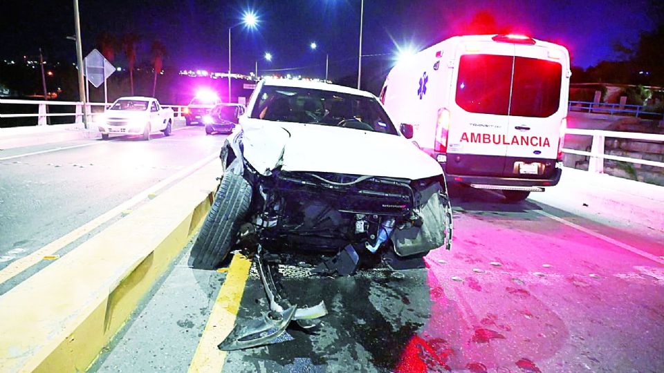 La camioneta quedó completamente destrozada