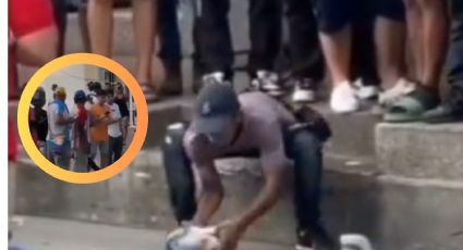 Ladrón roba los tenis a hombre que murió atropellado; mientras la multitud lo graba | VIDEO