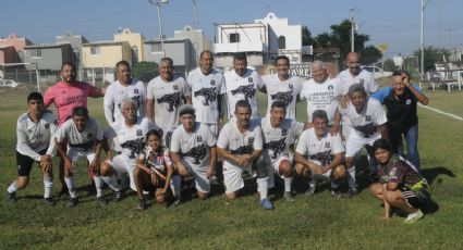 Aullan fuerte Lobos Negros en la Independiente Colosso