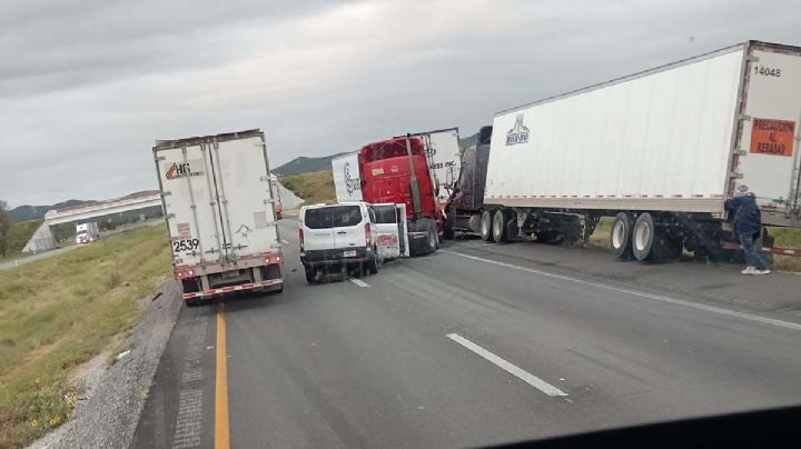 ¿Qué pasa en la Autopista Monterrey-Nuevo Laredo hoy sábado 19 de octubre?