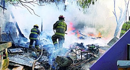 Tragedia en Nuevo Laredo: llamas infernales consumen dos casas; familias lo pierden todo