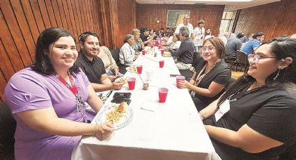 Reconocen a doctores por su labor y entrega en Nuevo Laredo