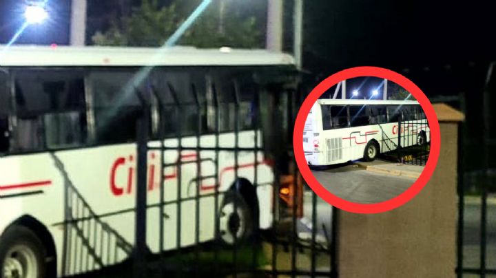 Transporte de personal choca contra poste y se mete a maquiladora; llevaba pasajeros