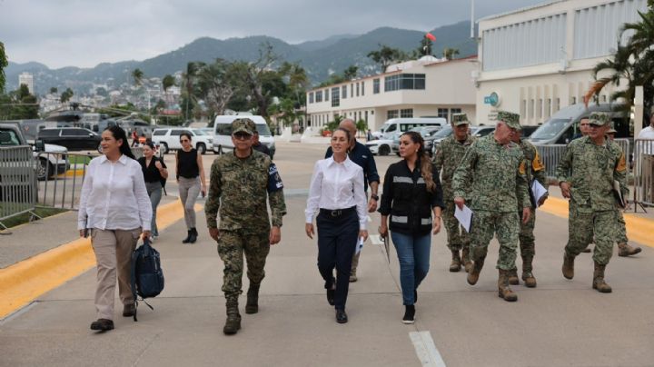 Claudia Sheinbaum recorre área de destrucción en Acapulco