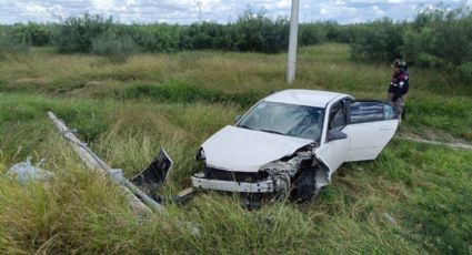 Mujer evita choque con tráiler en Segundo Anillo Periférico, pero pierde el control y choca