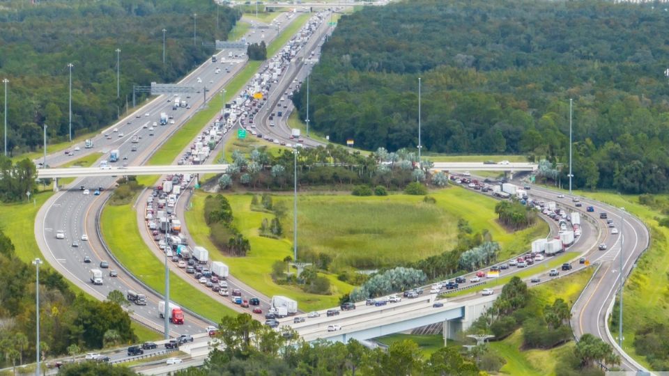 Las autopistas en el área de Tampa están a tope.