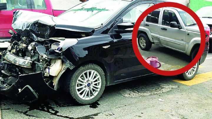 Choque brutal: Ford Fiesta y Jeep Liberty se dan con todo en la colonia Guerrero; ¿qué pasó?