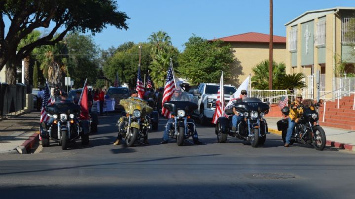 Laredo: festejan el Día de los Veteranos con emotivo desfile en el centro de la ciudad