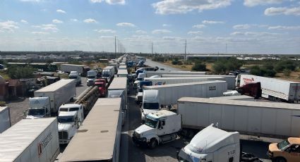 Manifestantes bloquean acceso al Puente III; hay largas filas