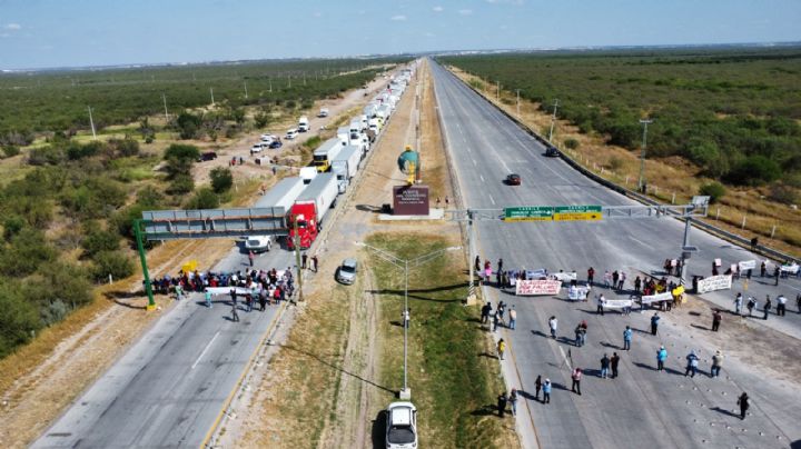 Familiares de víctimas ‘clausuran’ el acceso al Puente 3